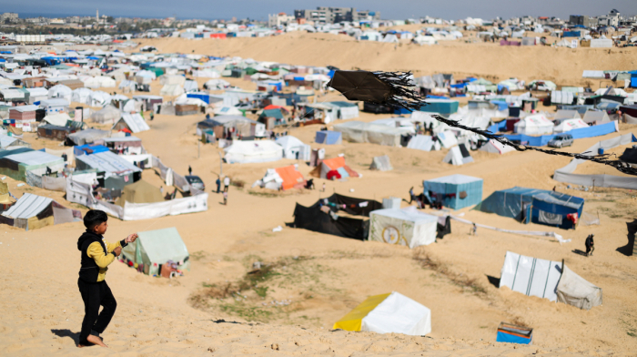 Gaza parents urged to stop children flying kites amid Israeli threats