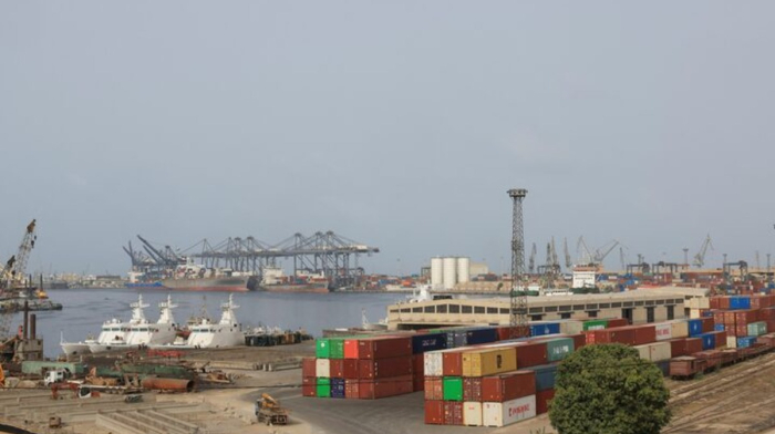 Pakistan exporters squeezed as U.S. shipping costs surge