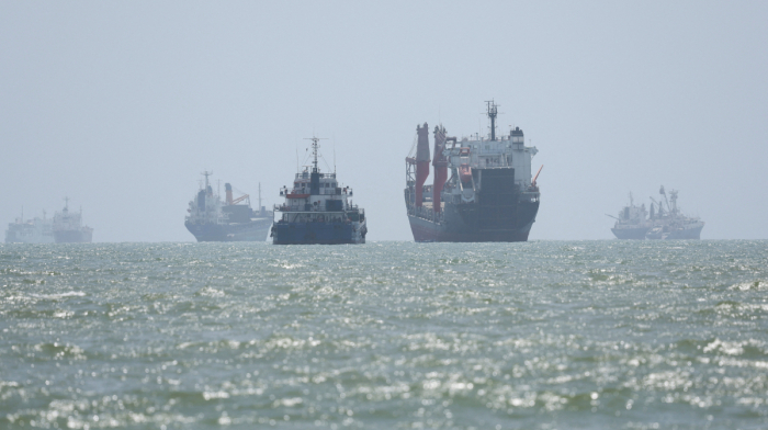Qatar PM heads to Tehran to revive Iran-U.S. diplomacy as shipping remains subdued in Hormuz