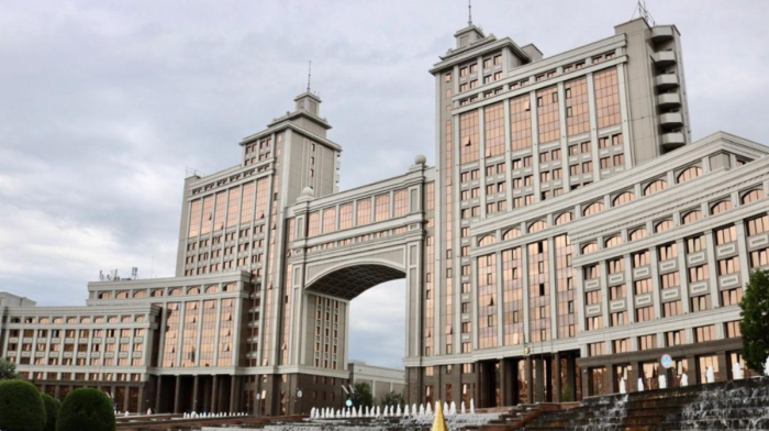 Kazakhstan discusses Trans-Caspian green energy corridor with European Commission
