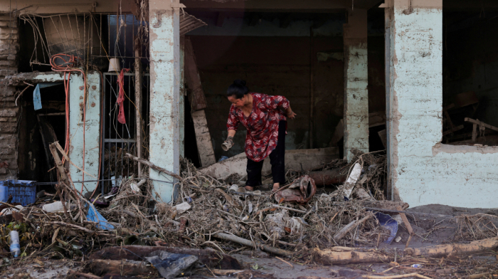 Death toll from Nepal floods climbs to 469 as more than a thousand still missing