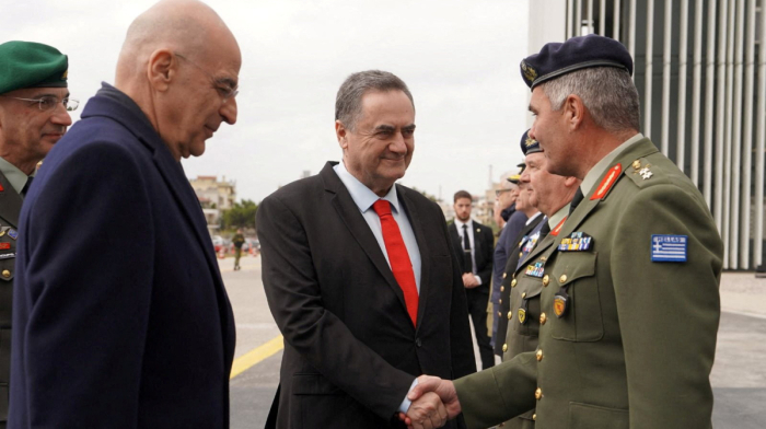 Israel and Greece sign €3bn defence deal for new air-defence shield
