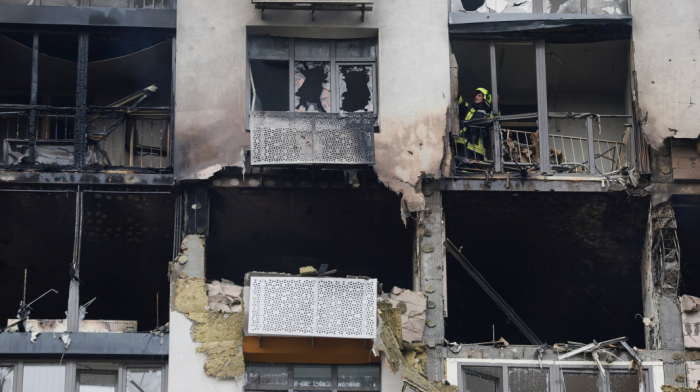 Russian attacks kill 12 in Kyiv region, on sixth day of air strikes