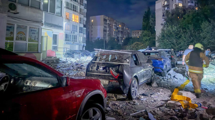 EU foreign ministers discuss upping aid to Ukraine following more Russian strikes