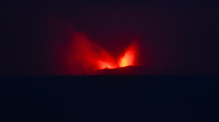 Anak Krakatau: Passengers stranded as volcano eruption grounds flights