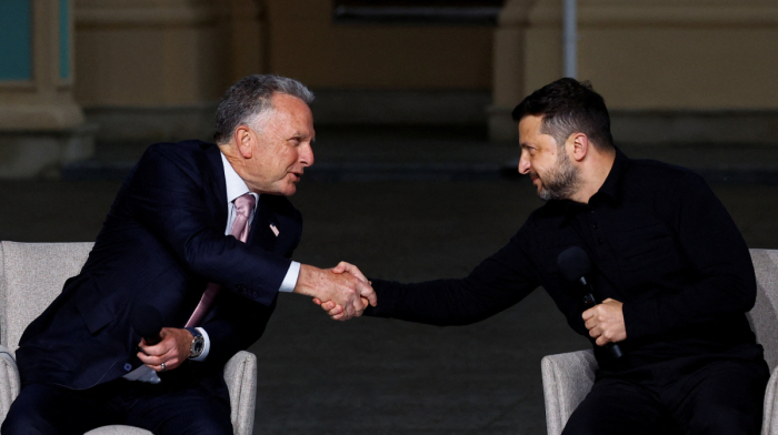 U.S. envoys hold talks with Zelenskyy on ending Ukraine war