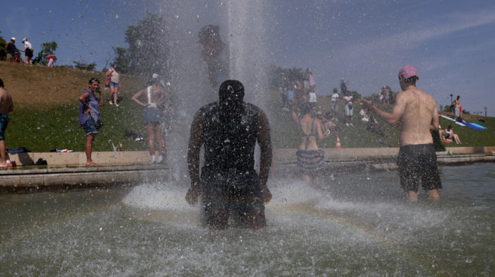 More than 10,000 excess deaths linked to record European heatwave, data shows