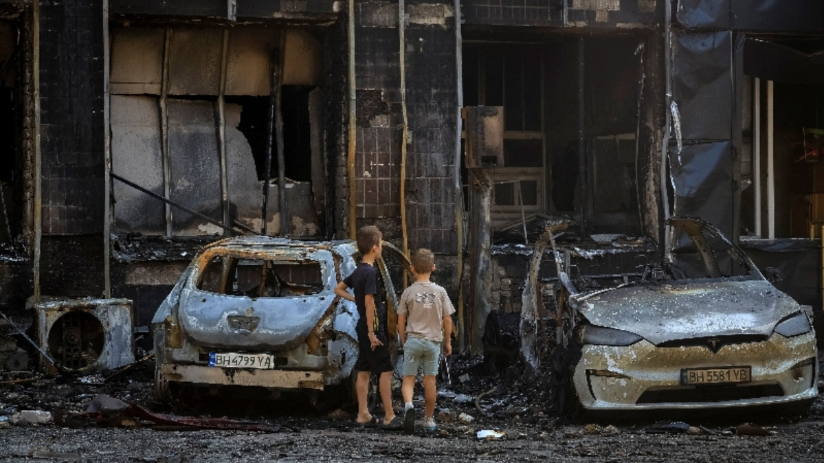 Russia launches nearly 500 drones as strikes kill at least 10 in Ukraine