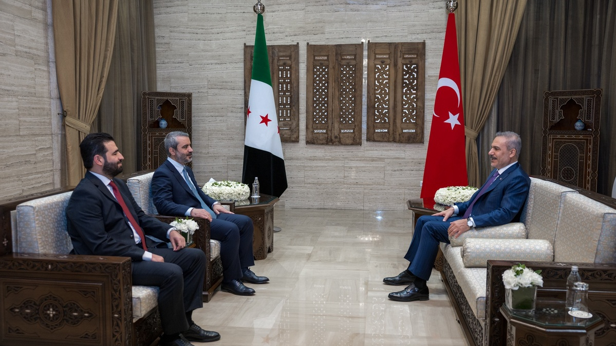 Türkiye urges Kurdish-led SDF to disarm during Damascus talks