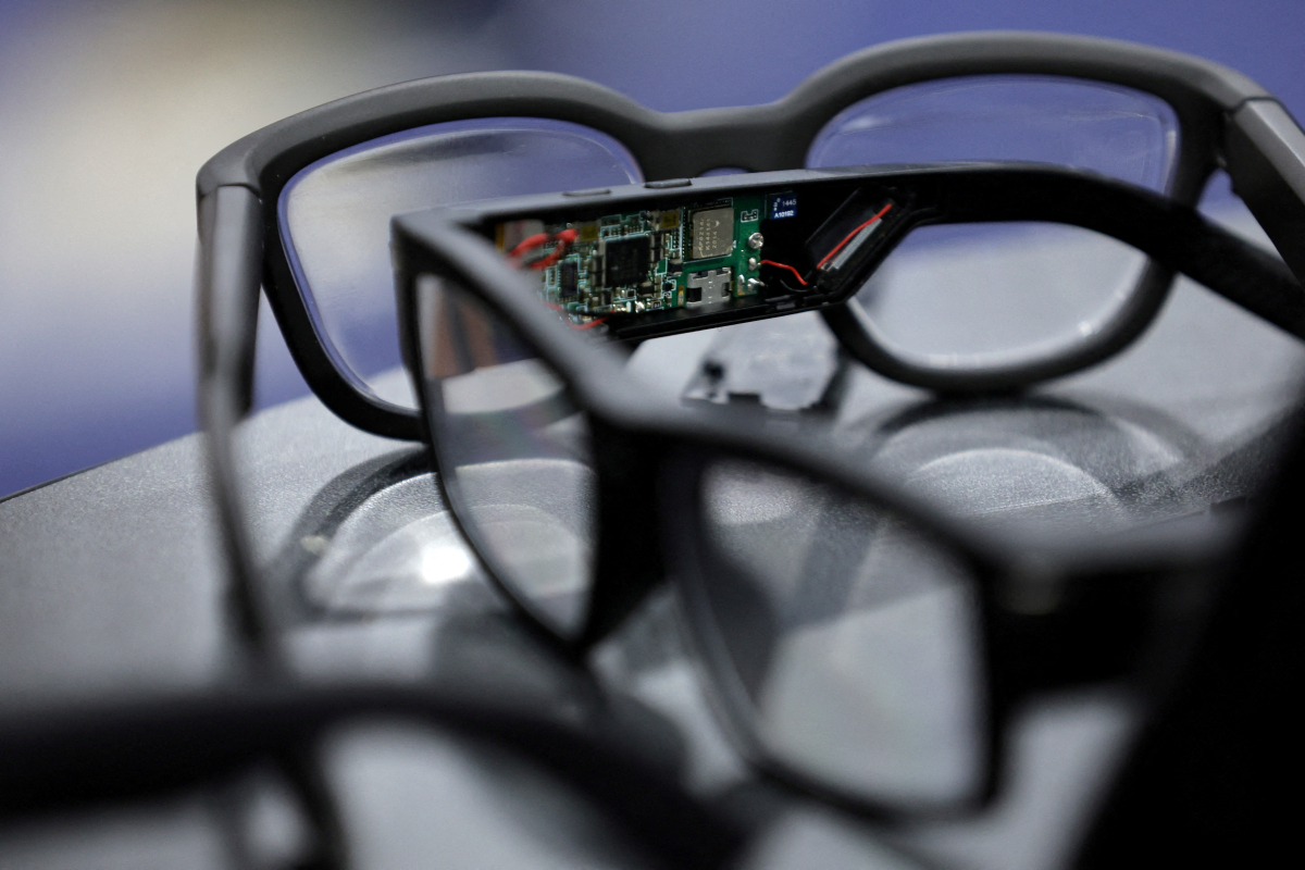 Smart Glasses Privacy Regulations | Sellers Face Global Compliance Wave 2025