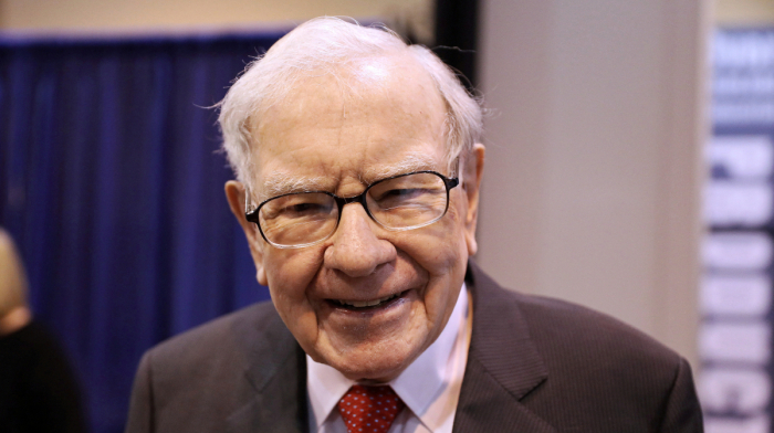 End of an Era: Warren Buffett steps down as Berkshire Hathaway chairman