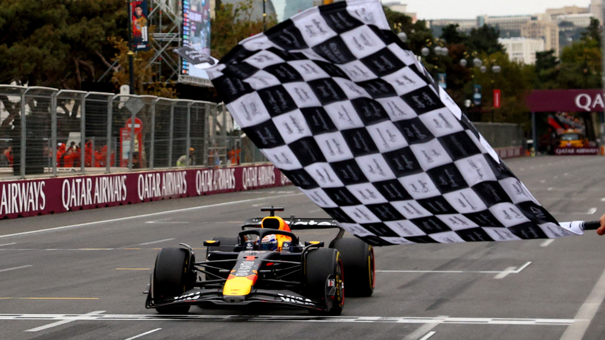Baku prepares for 10th Formula 1 race with new grandstand | AnewZ