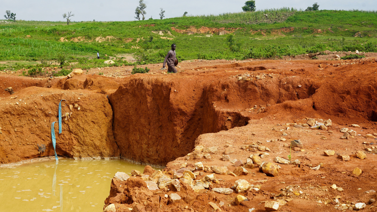 37 die at Nigerian detention centre as survivors allege substance sprayed into cell