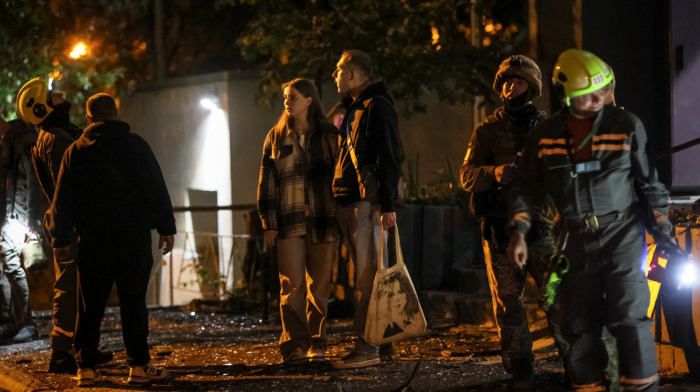 Russian bomb strike injures 15 in Kharkiv apartment building