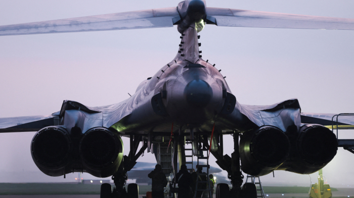 U.S. removes B-1 bombers from UK Fairford base amid suspected terror plot