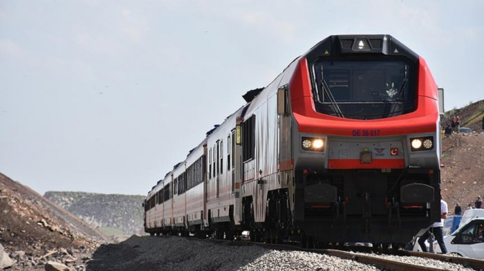 Georgian PM Kobakhidze highlights Baku-Tbilisi-Kars railway’s transit role