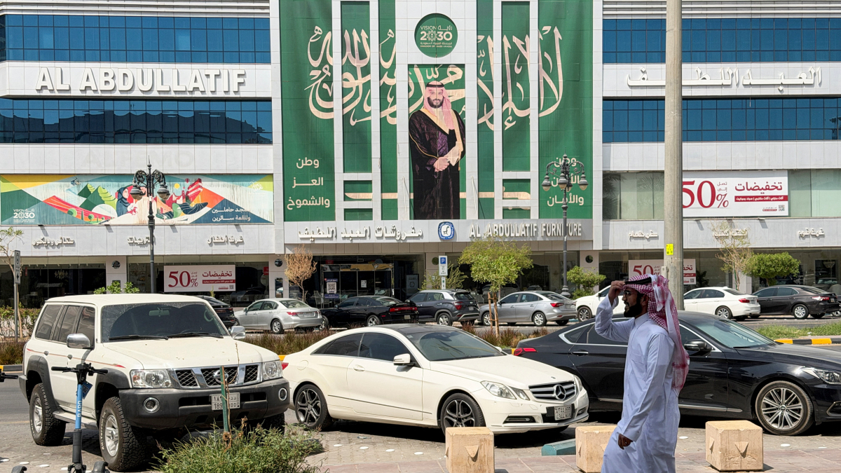 U.S. restricts staff use of Saudi airports after deadly Houthi attacks