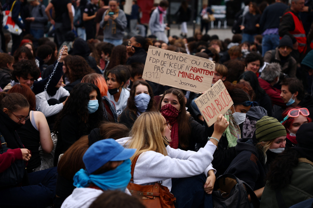 france student yellow vest protest | AnewZ