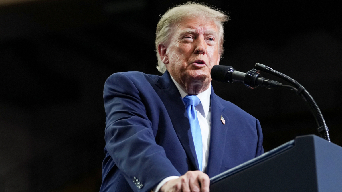 U.S. midterms: Trump approval rating hits record low as Democrats widen lead