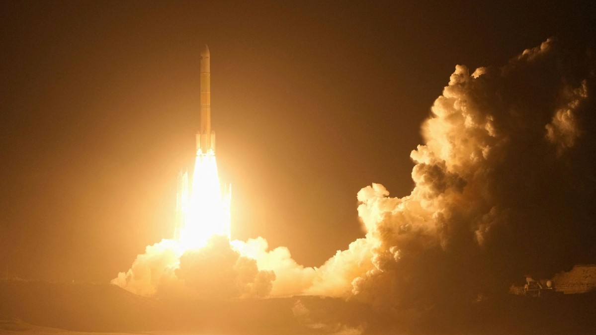 Japan launches mission to collect samples from Mars moon