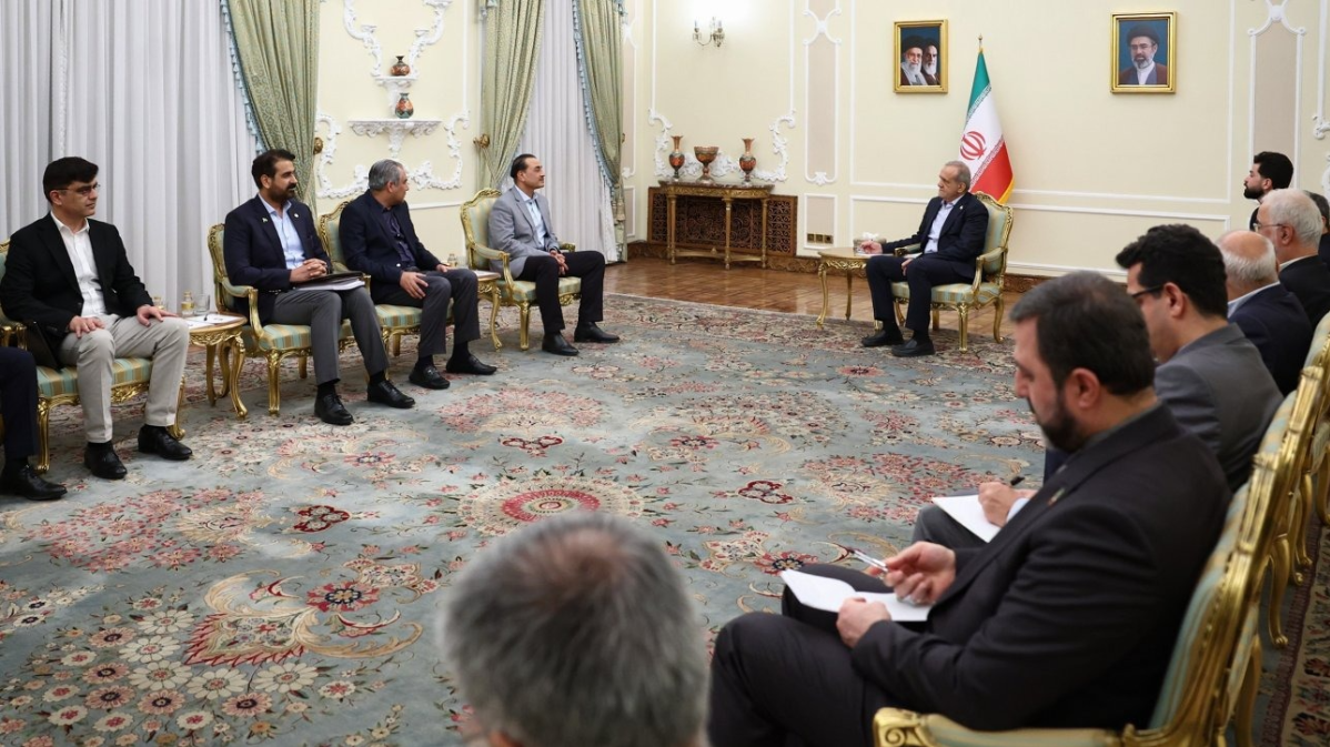 Iran stresses its views to mediators amid pending standoff with U.S.