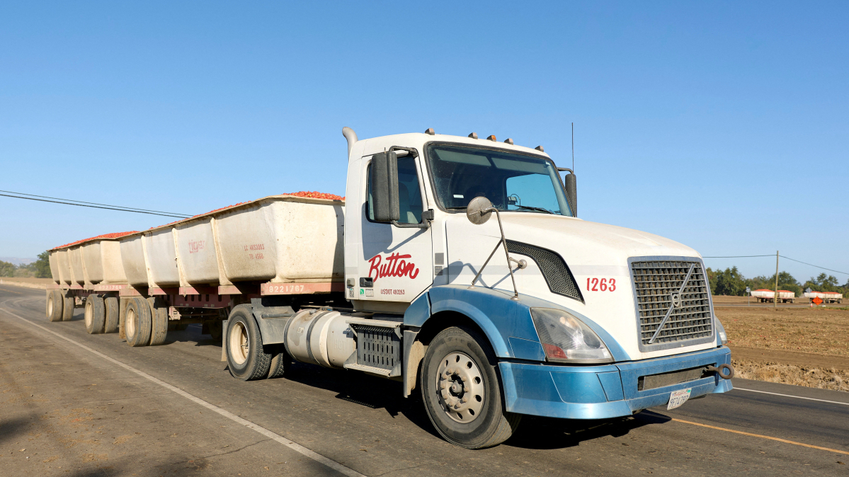 U.S. fuel prices: Farmers shun Trump's red diesel waiver over risk of state fines