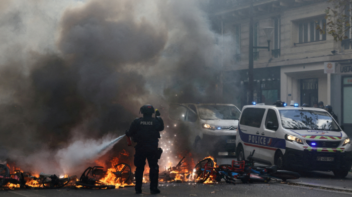 France to mobilise 70,000 security forces ahead of Saturday protest