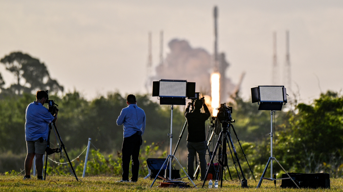 Ukraine says satellite services back to required speeds amid dispute with Musk